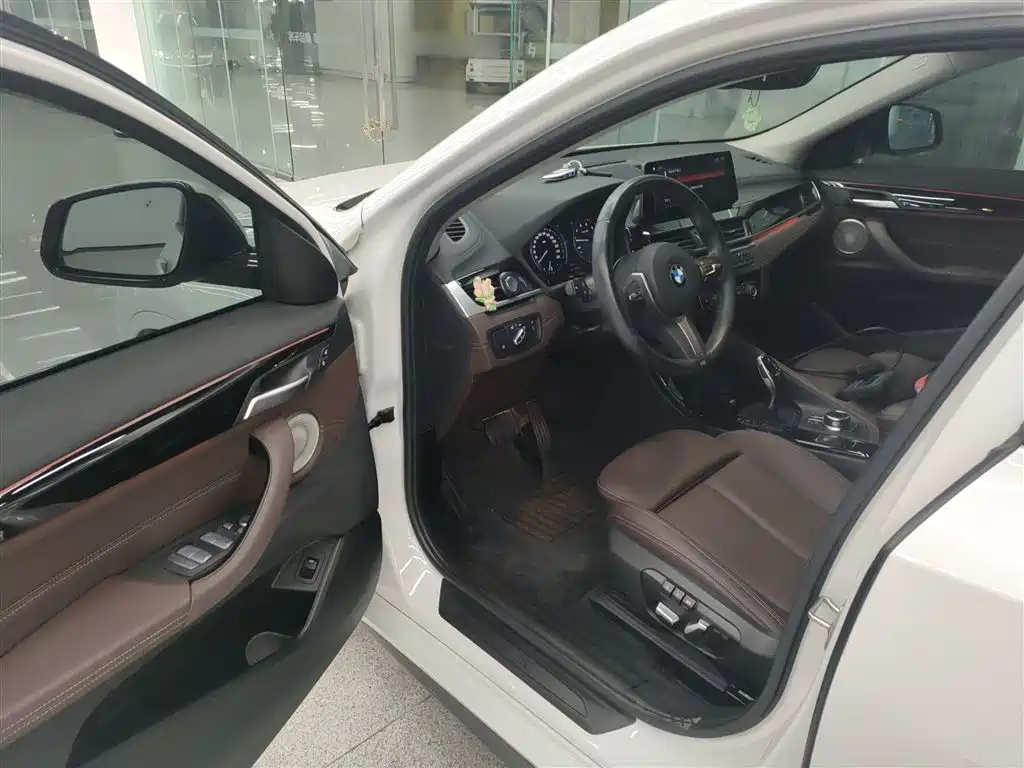 BMW X2 2022 — фото 12