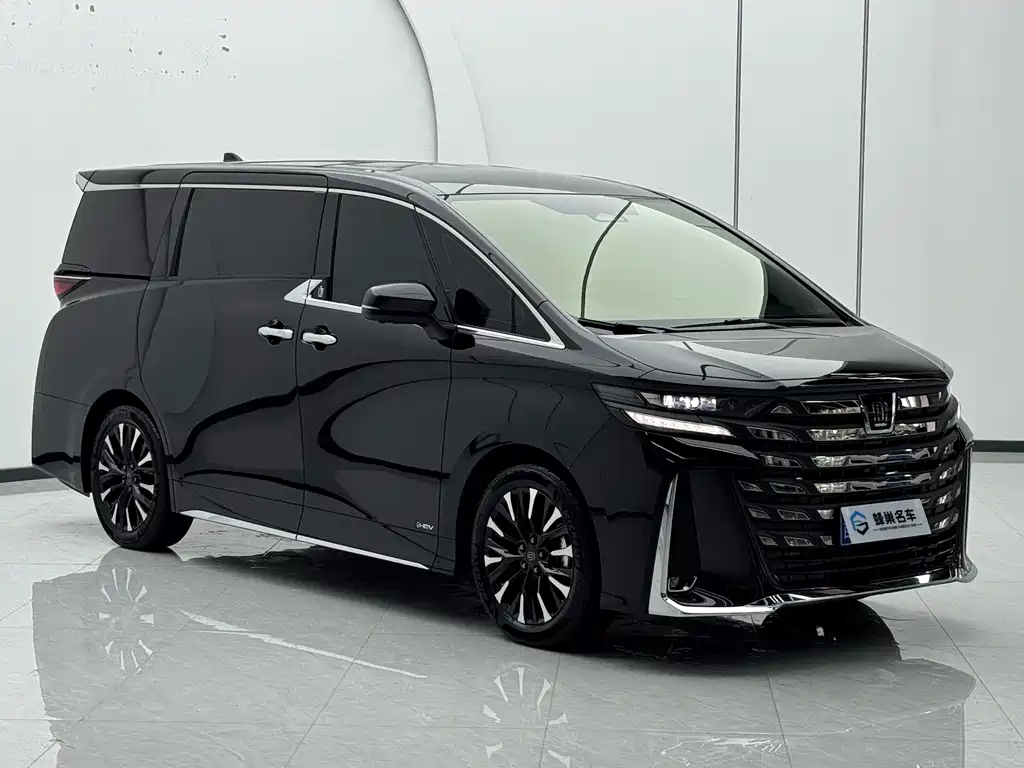 Toyota Vellfire 2025 — фото 2