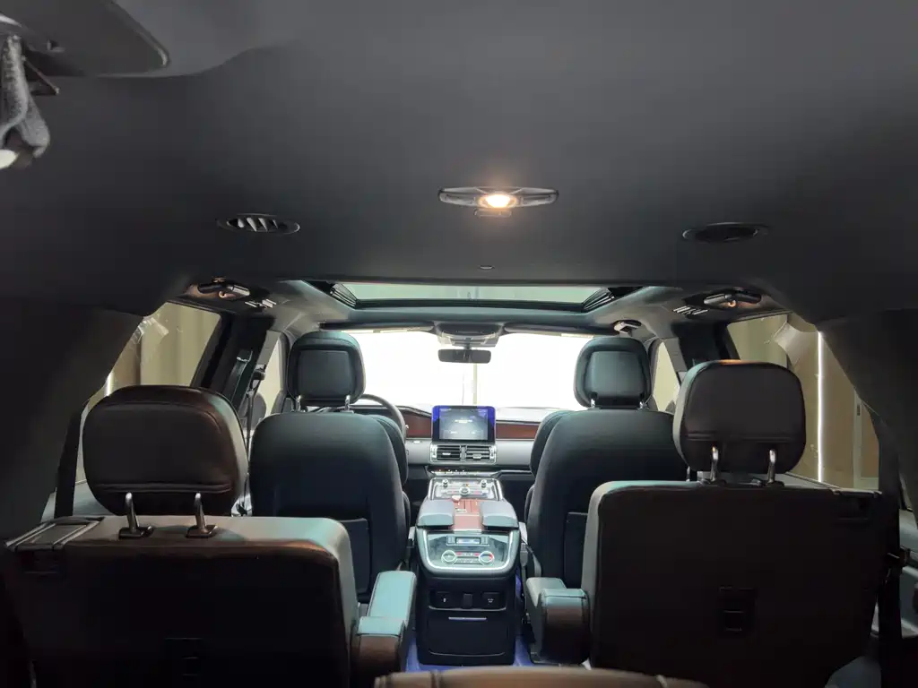 Lincoln Navigator 2019 — фото 13