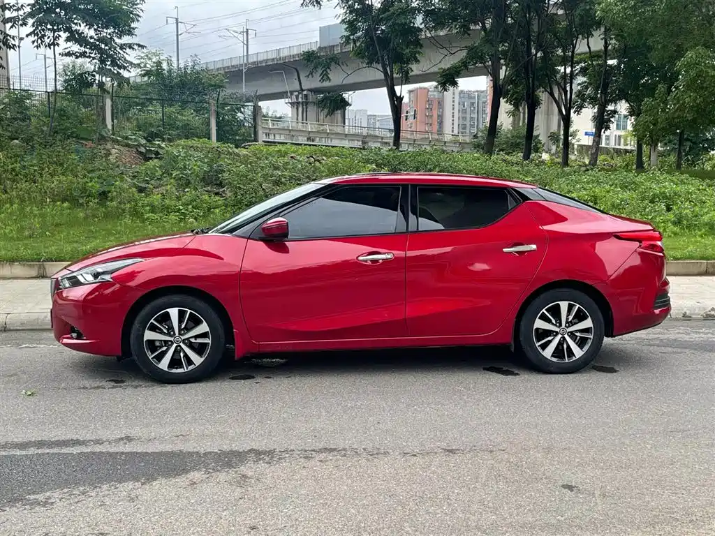 Nissan Bluebird 2019