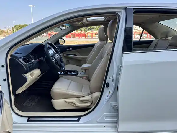 Toyota Camry 2016