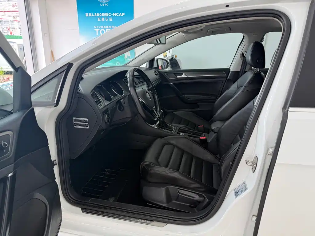 Volkswagen Golf 2016