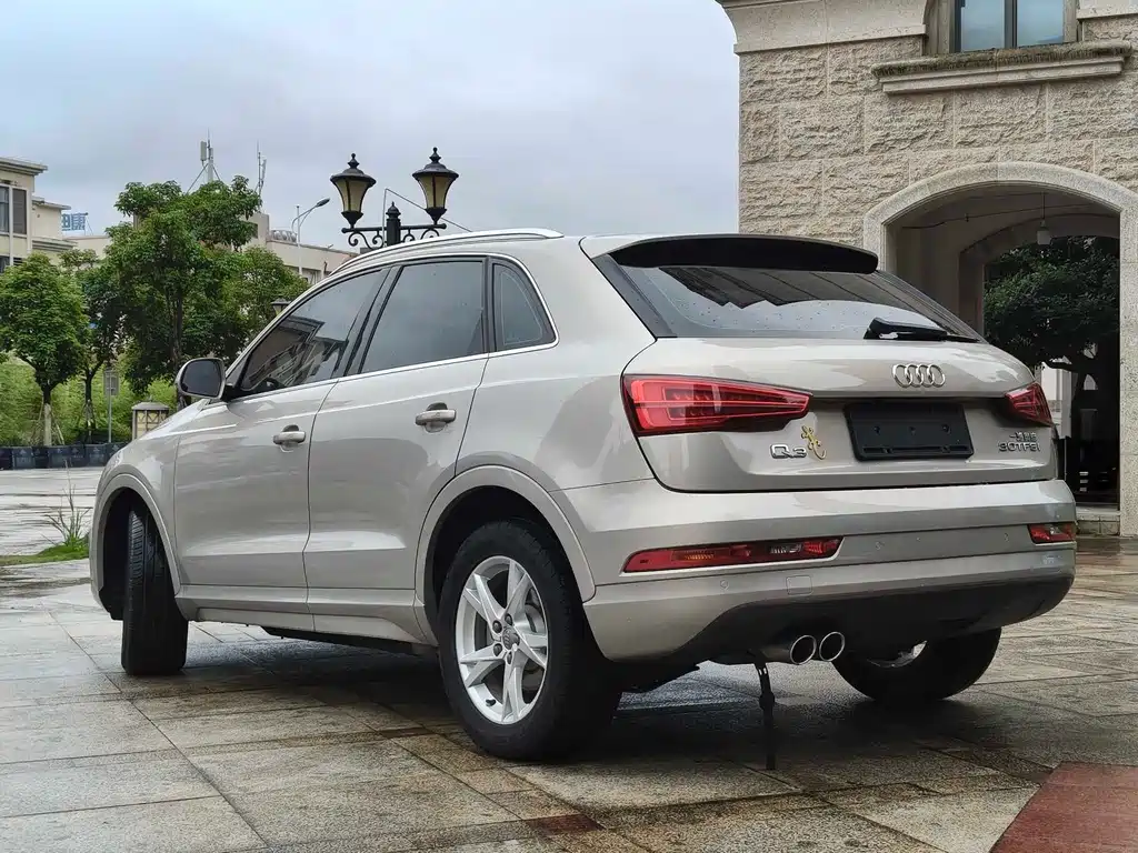 Audi Q3 2018 — фото 10