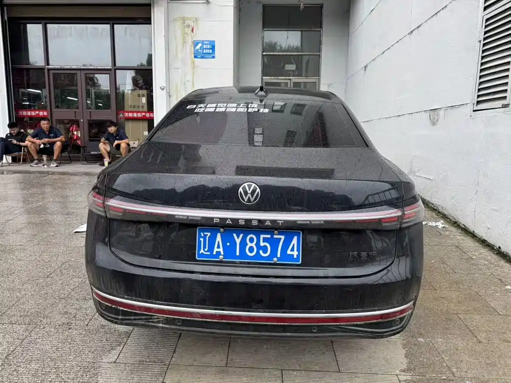 Volkswagen Passat 2025