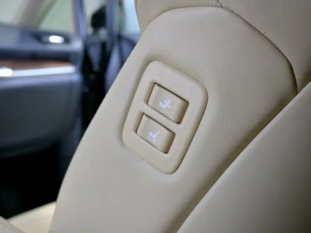 Toyota Alphard 2017 — фото 22