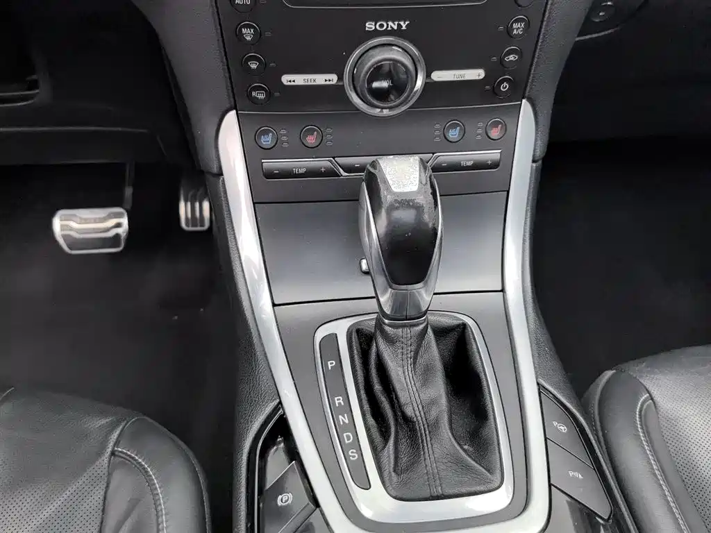 Ford Edge 2015 — фото 13