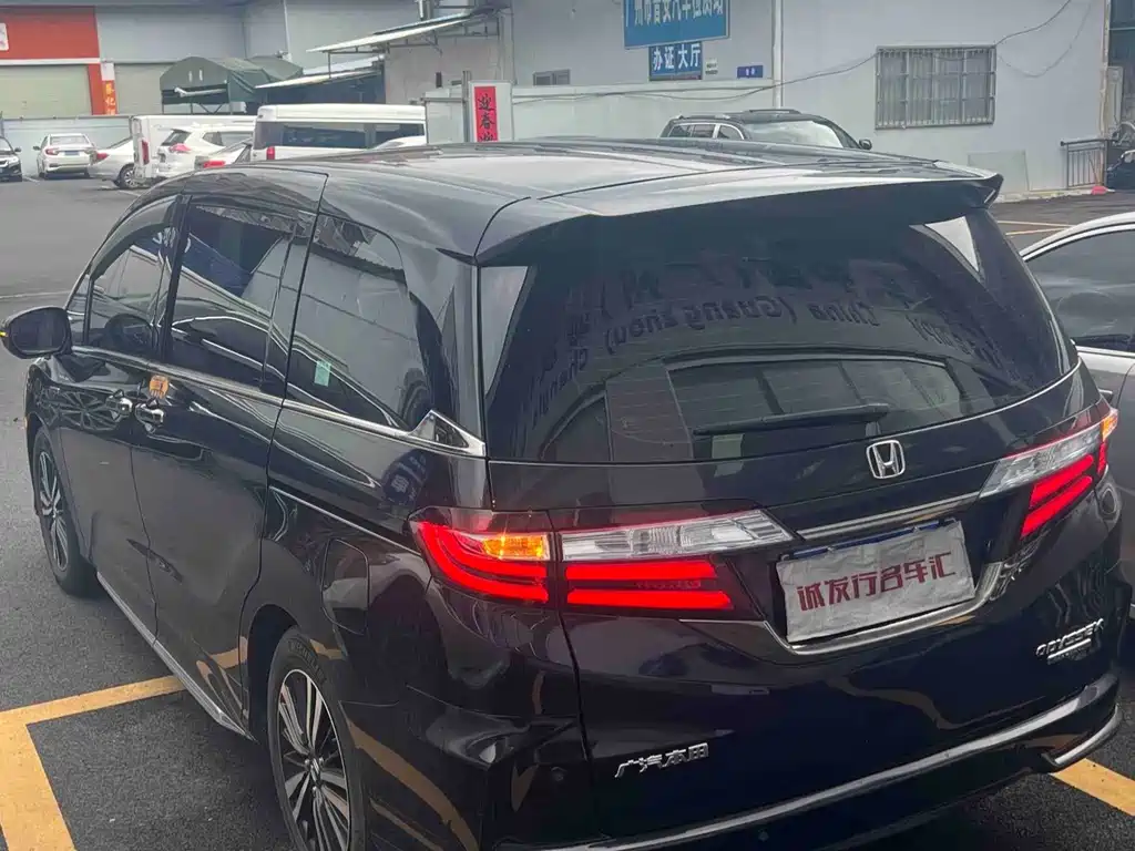 Honda Odyssey 2021 — фото 14
