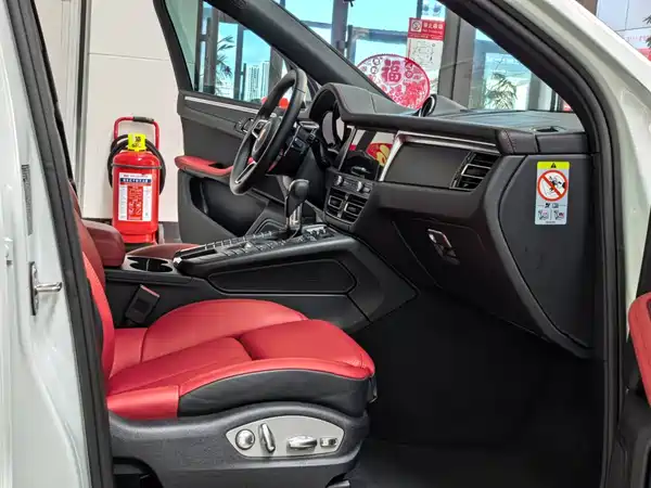 Porsche Macan 2020