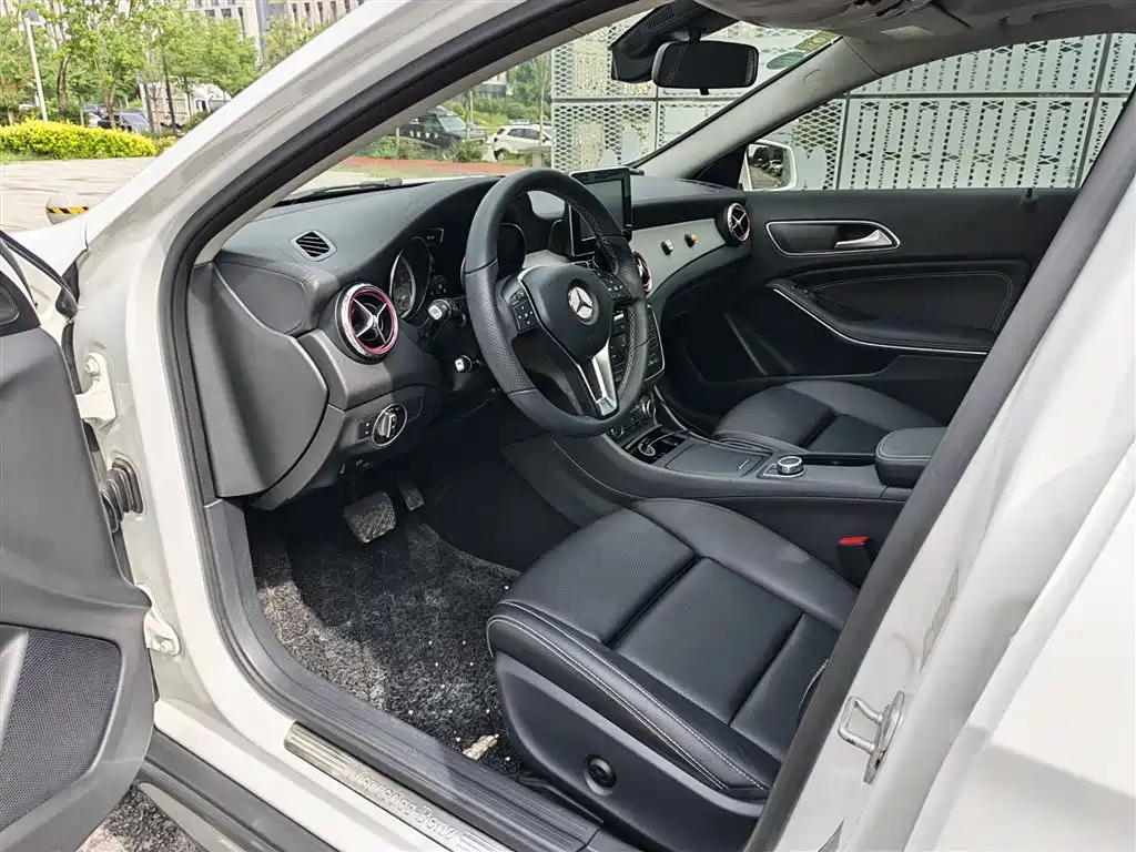 Mercedes-Benz GLA 2016 — фото 19