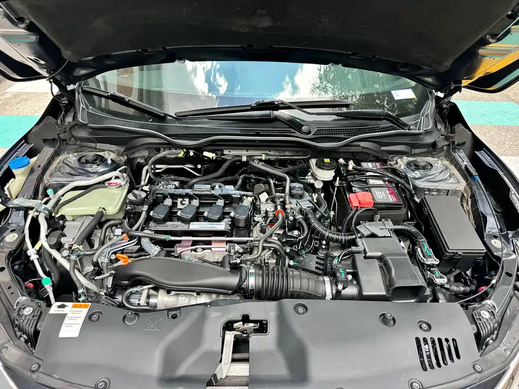 Honda Civic 2018 — фото 10