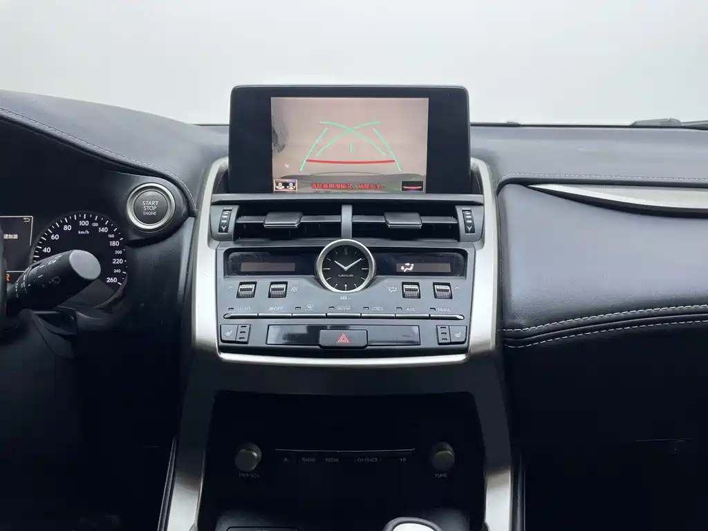Lexus NX 2020 — фото 10