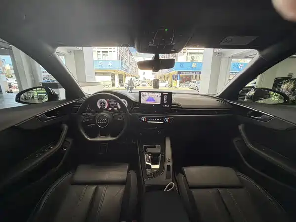 Audi A4L 2024