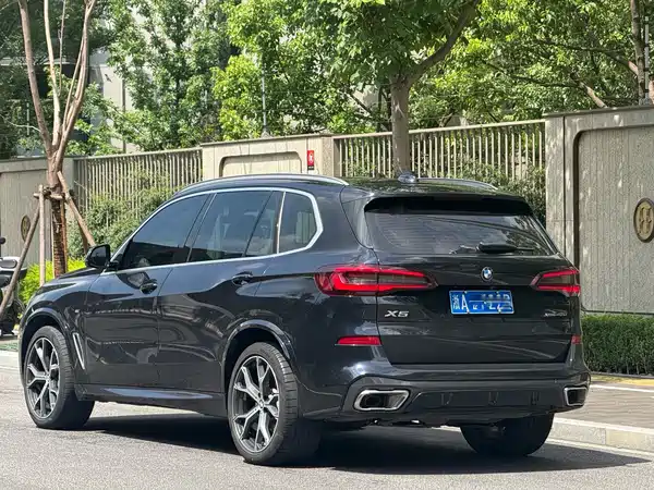 BMW X5 2023