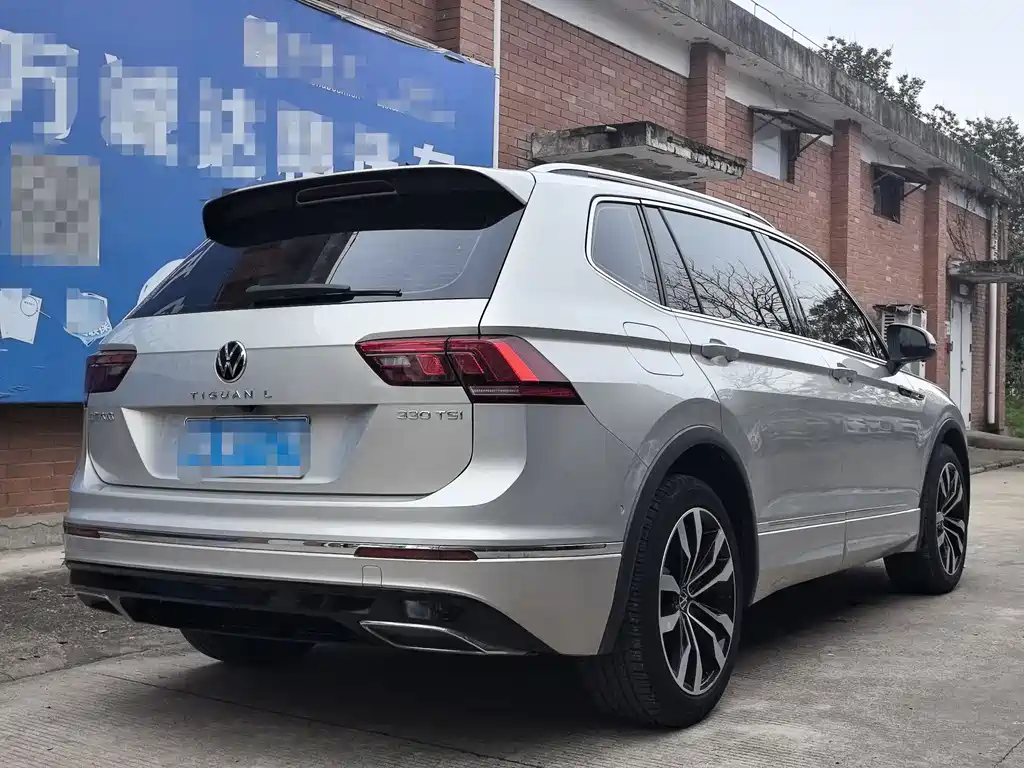 Volkswagen Tiguan L 2021 — фото 17