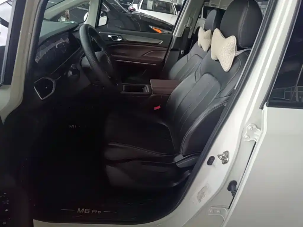 GAC Trumpchi M6 2021 — фото 15