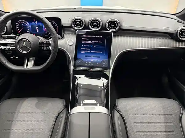 Mercedes-Benz C-Class 2025