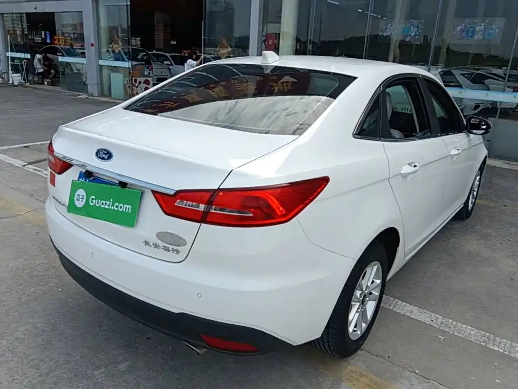 Ford Escort 2021