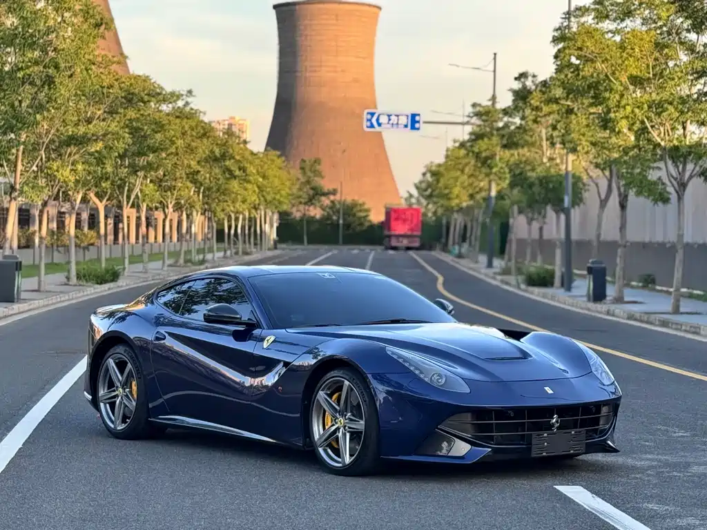 Ferrari F12berlinetta 2016 — фото 2