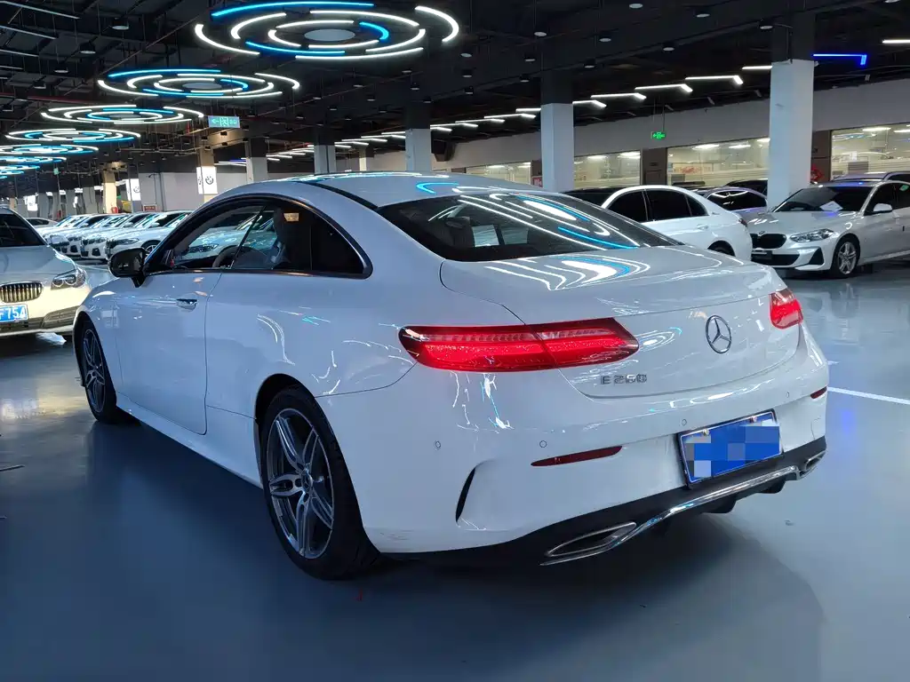 Mercedes-Benz E-Class 2020 — фото 16