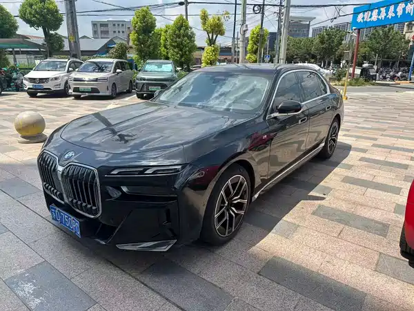 BMW 7 Series 2023
