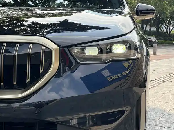 BMW 5 Series 2025