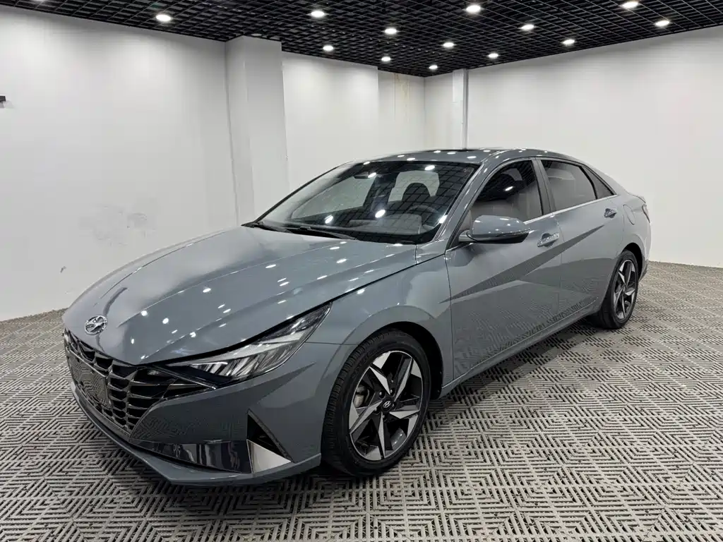Hyundai Elantra 2022 — фото 3
