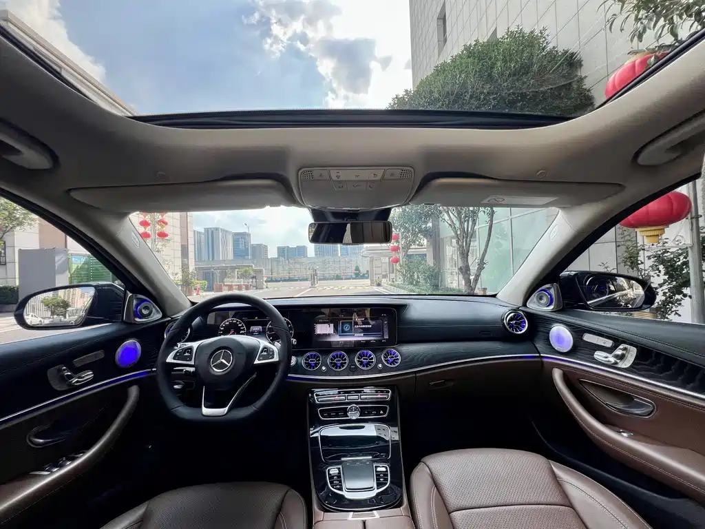 Mercedes-Benz E-Class 2017 — фото 19