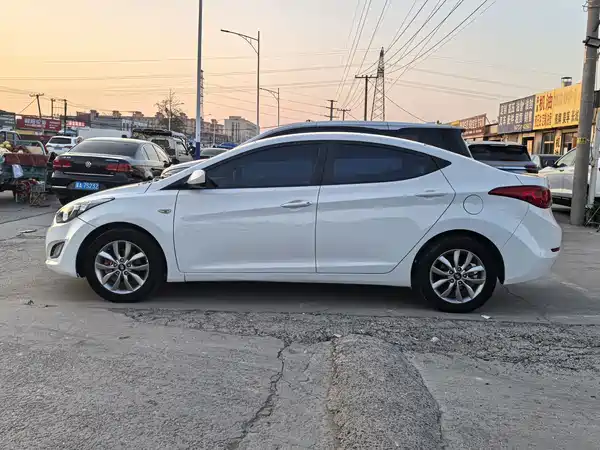 Hyundai Elantra Langdong 2016
