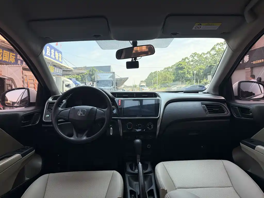 Honda City 2018 — фото 19