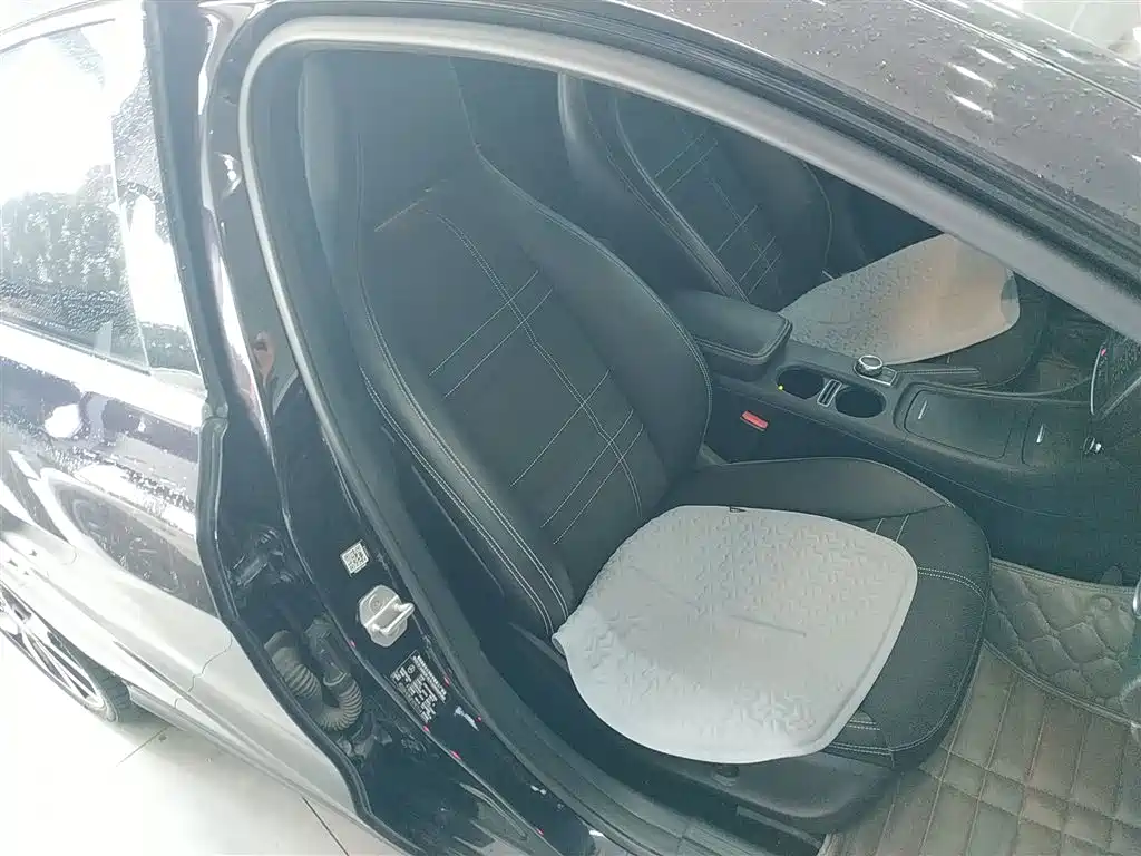 Mercedes-Benz A-Class 2015 — фото 20