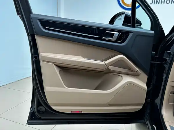Porsche Cayenne 2018