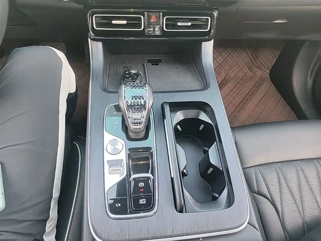 GAC Motor Trumpchi GS8 2024 — фото 14
