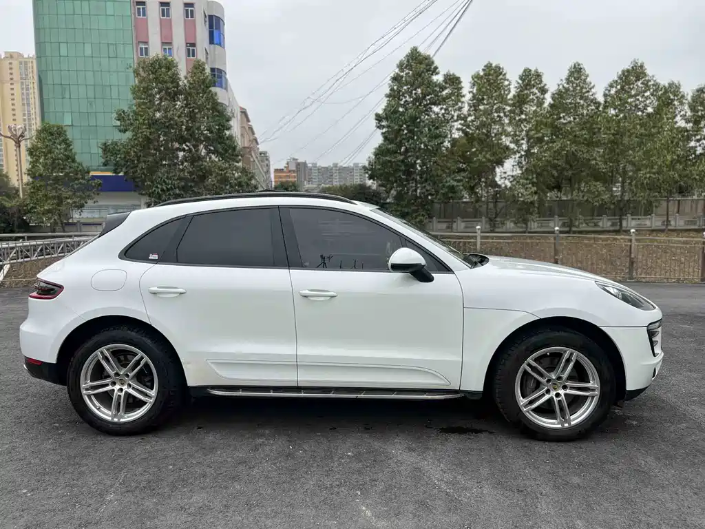 Porsche Macan 2016 — фото 25