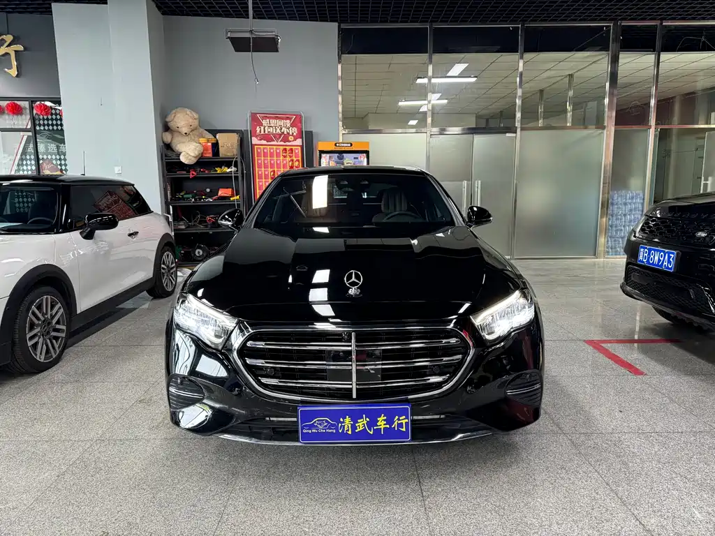 Mercedes-Benz E-Class 2024