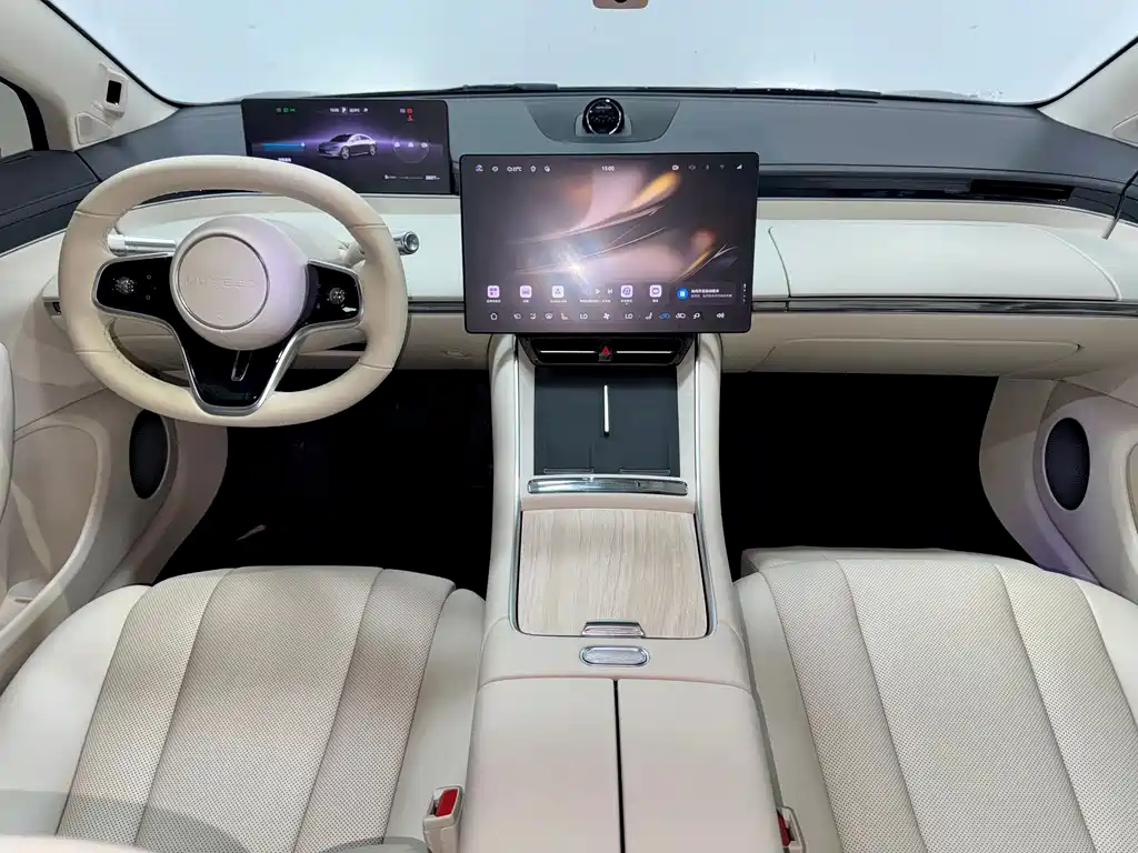 Luxeed Zhijie S7 2024