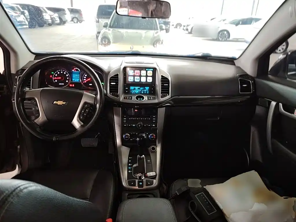 Chevrolet Captiva 2017 — фото 10