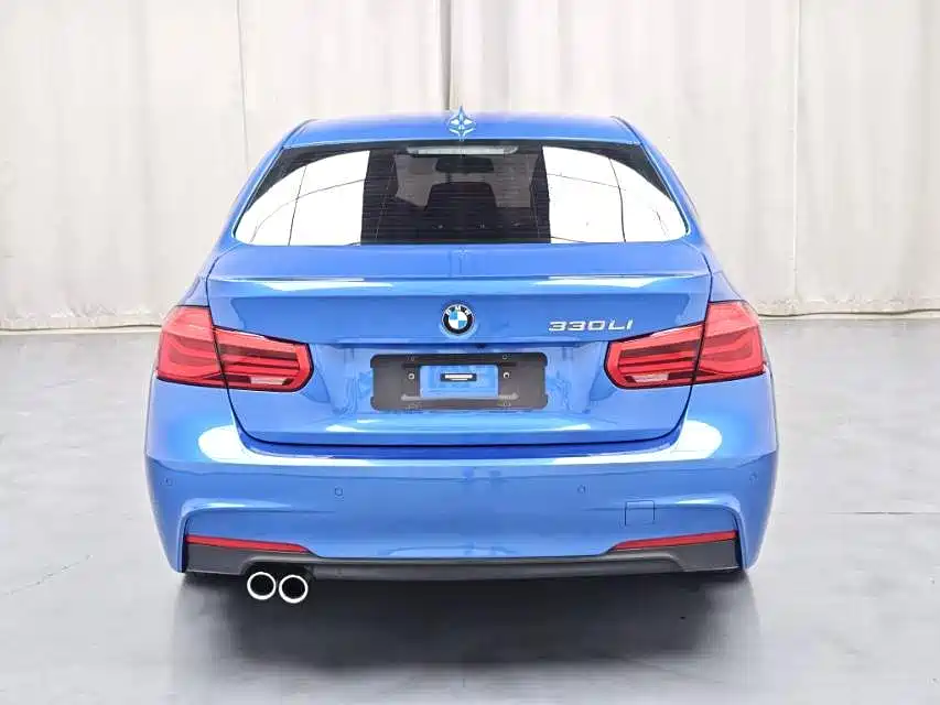BMW 3 Series 2017 — фото 18