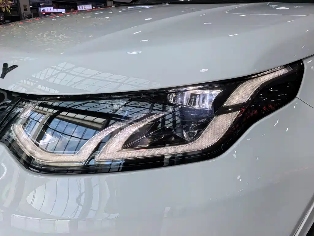 Land Rover Discovery Sport 2020 — фото 27