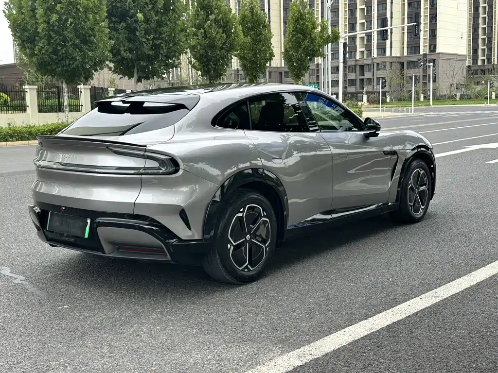 Xiaomi YU7 2025 — фото 9