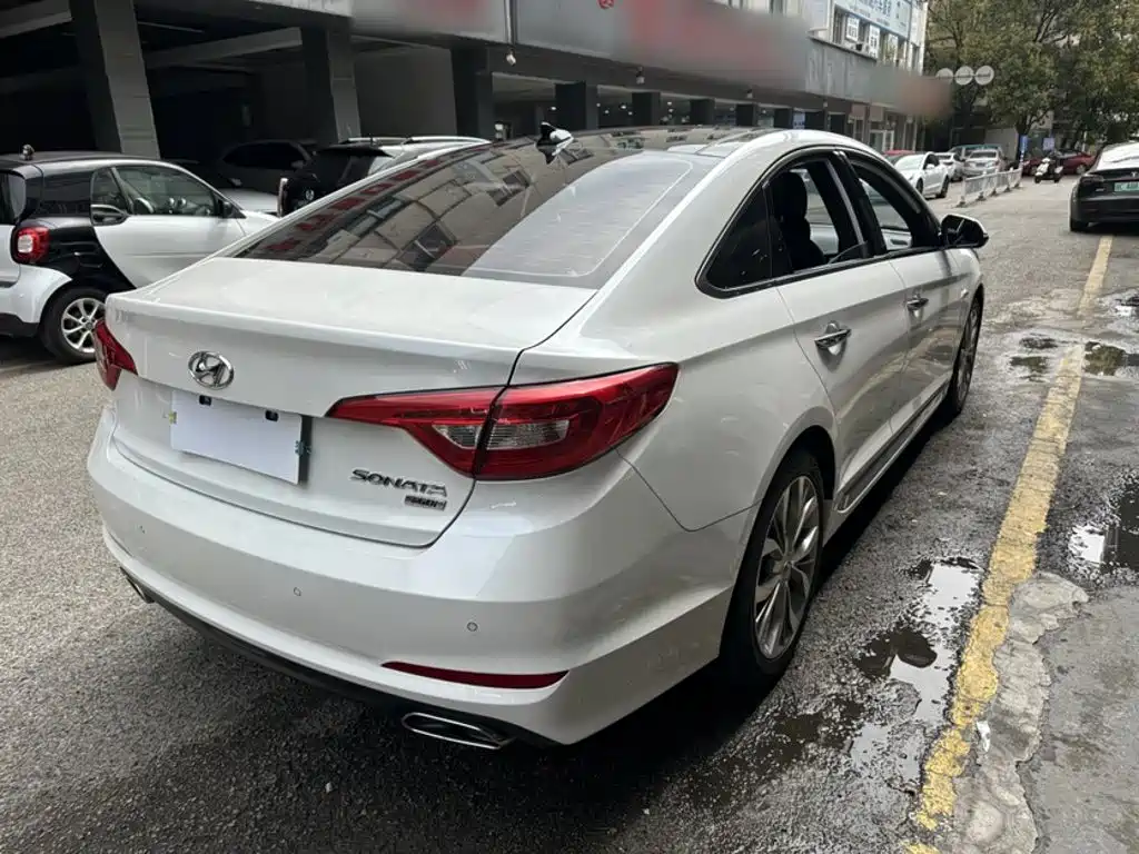 Hyundai Sonata 2015 — фото 12