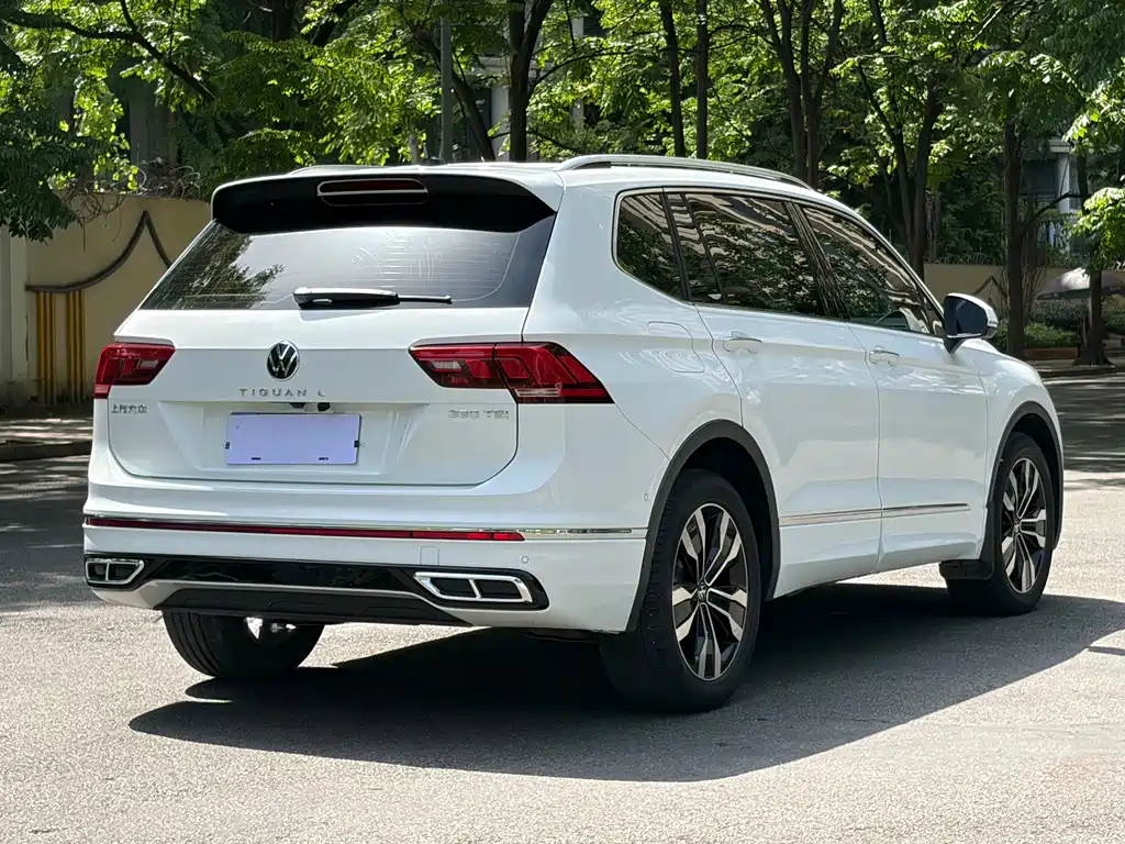 Volkswagen Tiguan L 2024 — фото 9