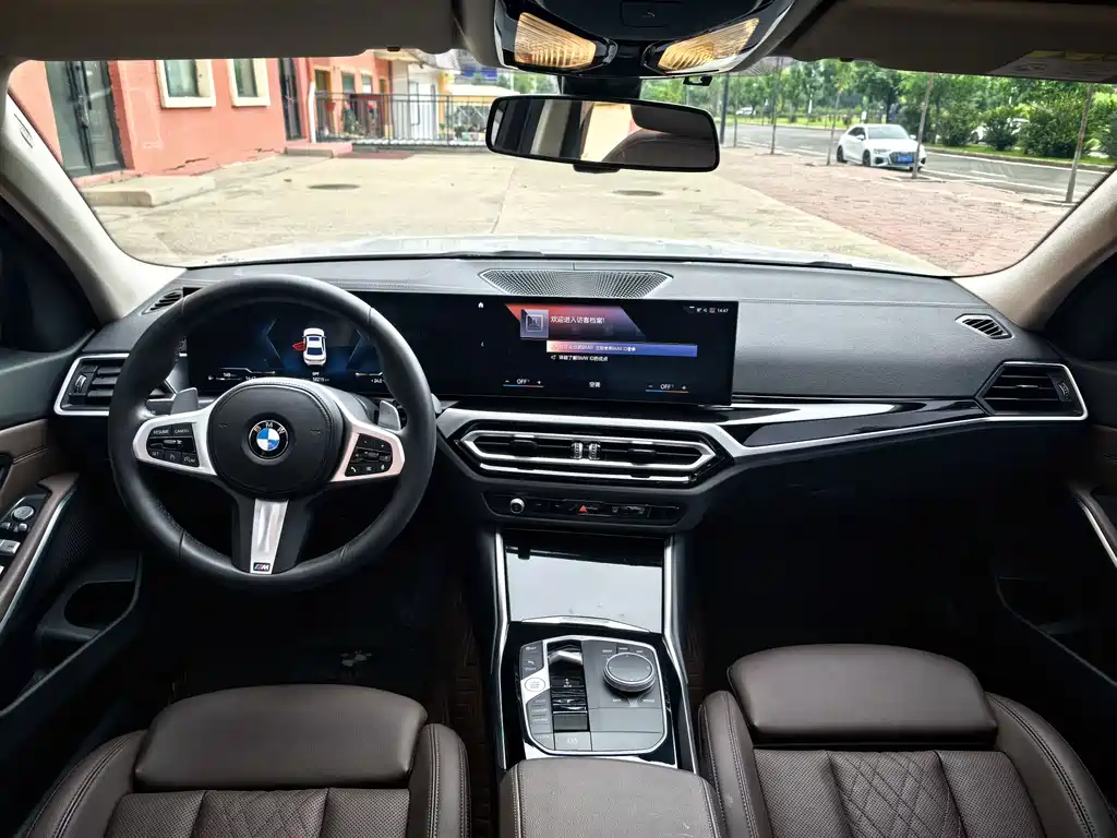 BMW 3 Series 2023 — фото 12