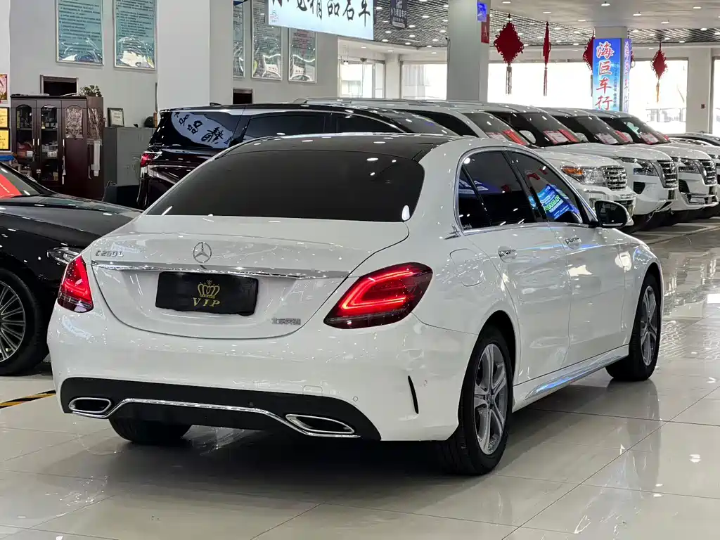 Mercedes-Benz C-Class 2019 — фото 6
