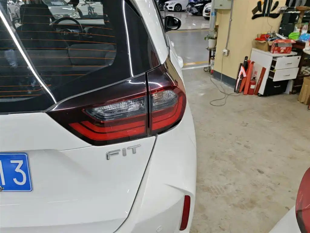 Honda Fit 2023 — фото 8