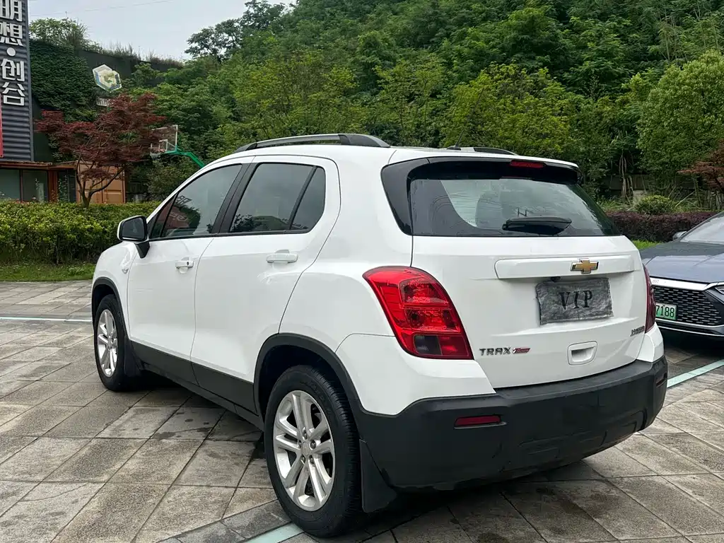 Chevrolet Trax 2015 — фото 6