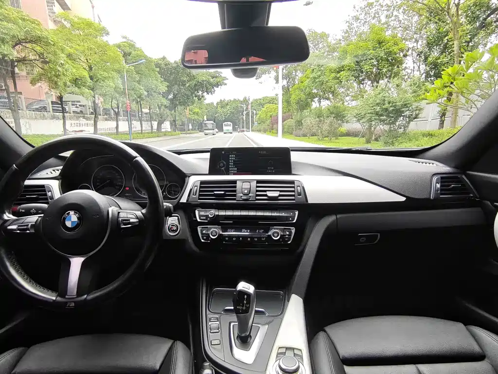 BMW 3 Series GT 2017 — фото 10