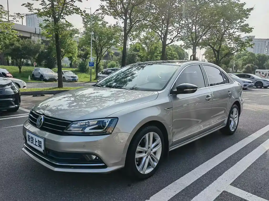 Volkswagen Sagitar 2018 — фото 1