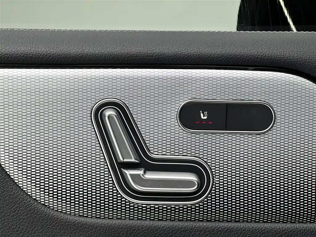 Mercedes-Benz GLB 2021 — фото 18