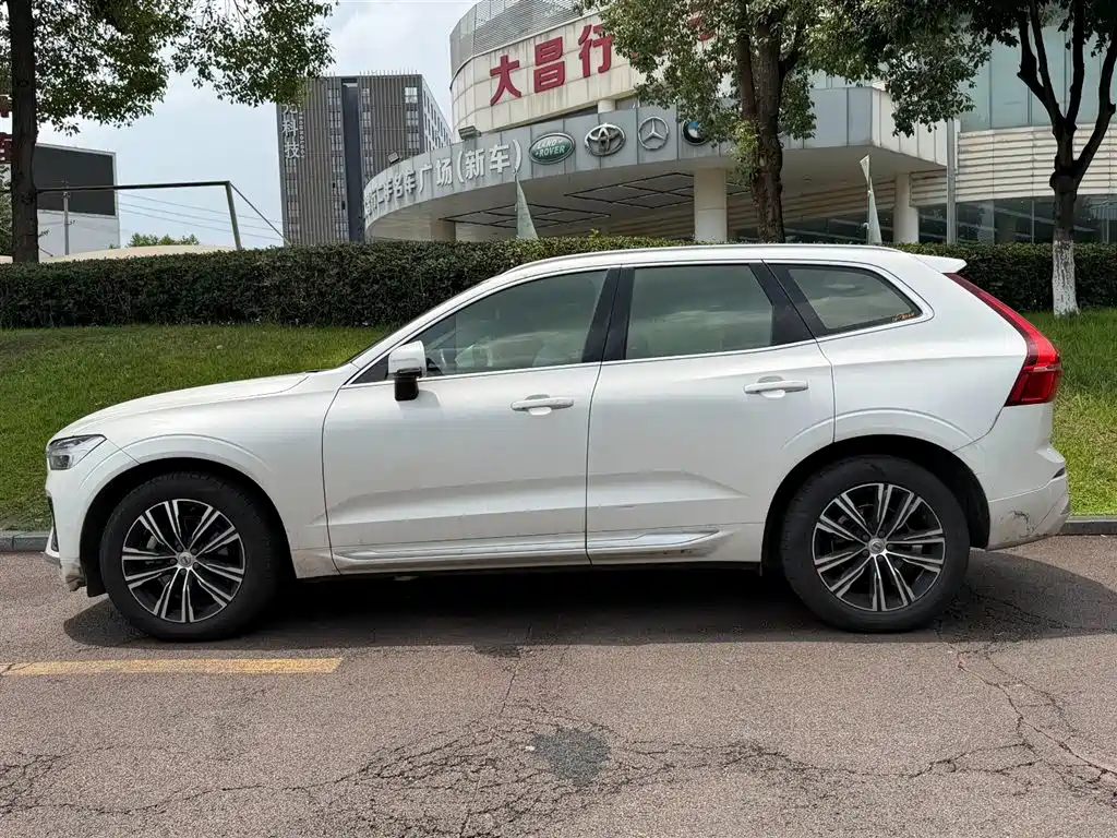 Volvo XC60 2021