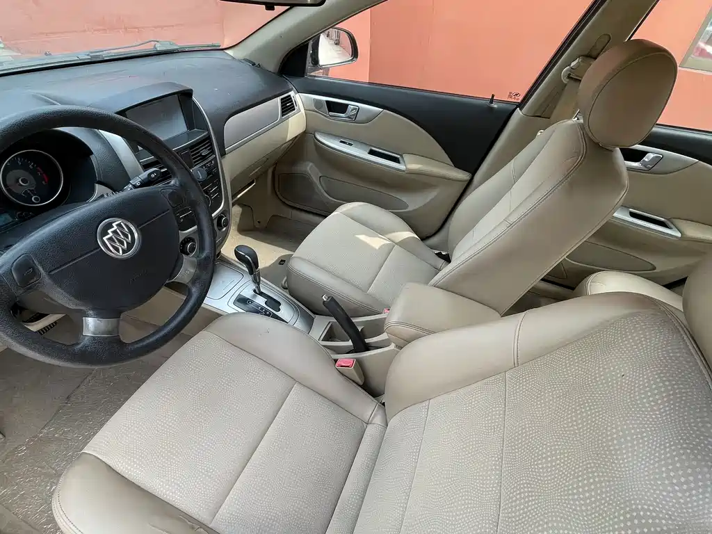 Buick Excelle 2013